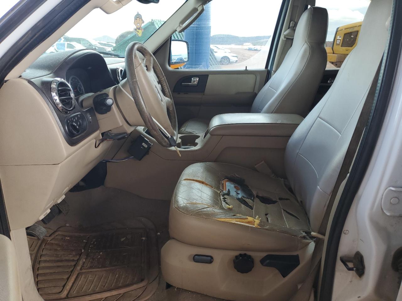 2005 Ford Expedition Eddie Bauer VIN: 1FMFU18595LA32600 Lot: 82419525