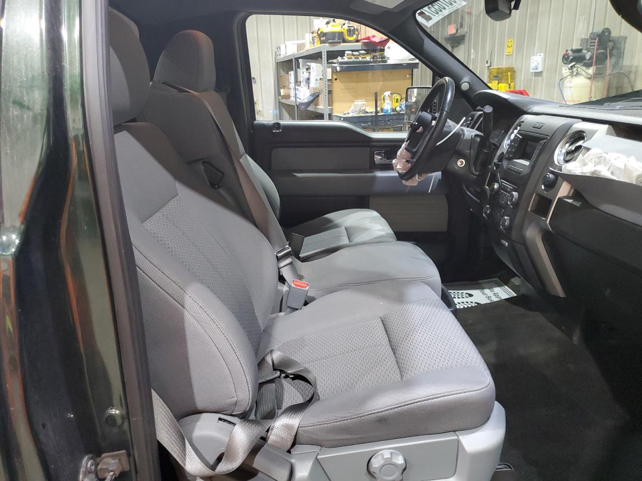 2014 Ford F150 VIN: 1FTMF1CM0EFC58043 Lot: 85705575