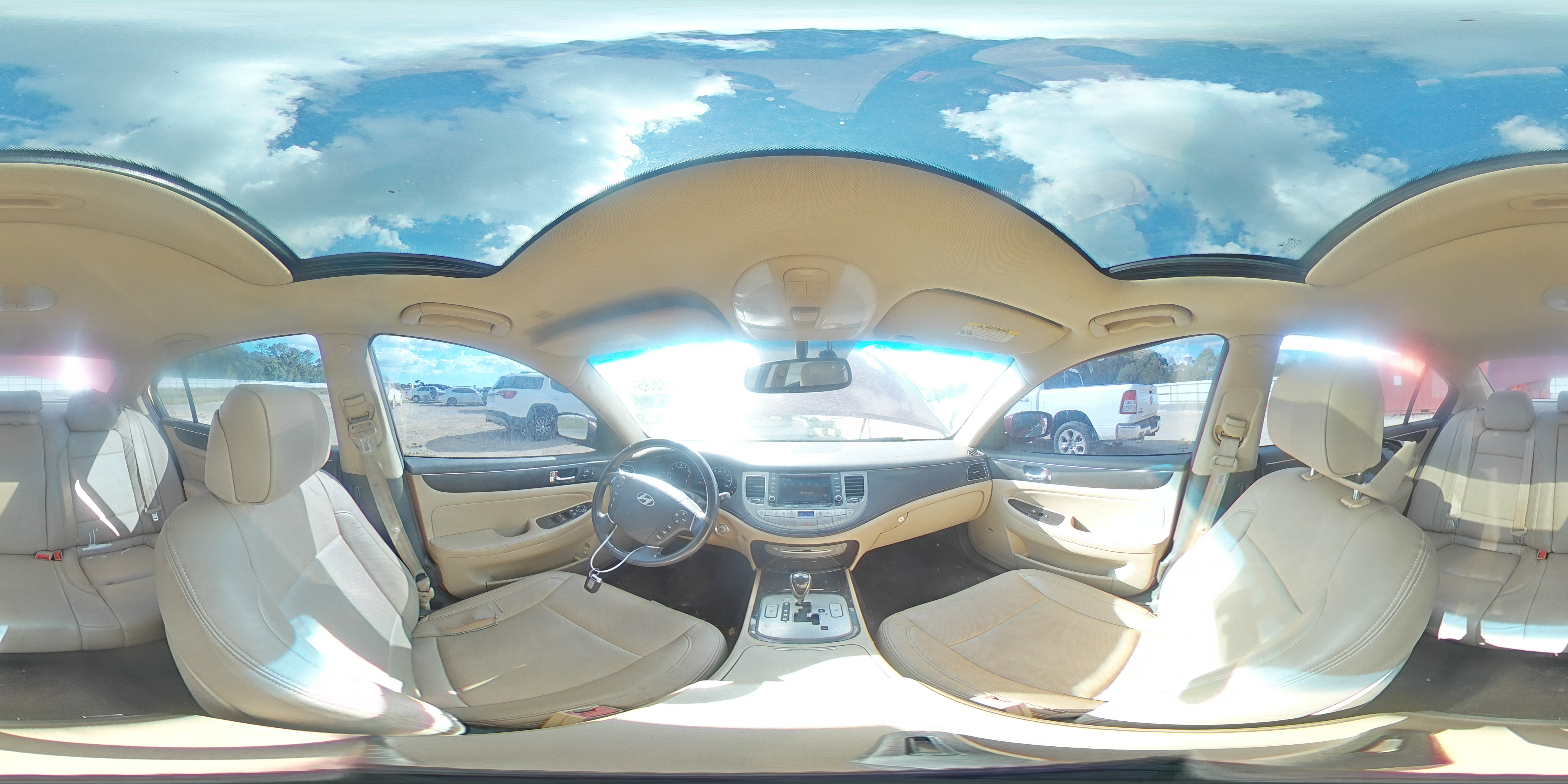 2011 Hyundai Genesis 3.8L VIN: KMHGC4DE7BU133977 Lot: 81921585