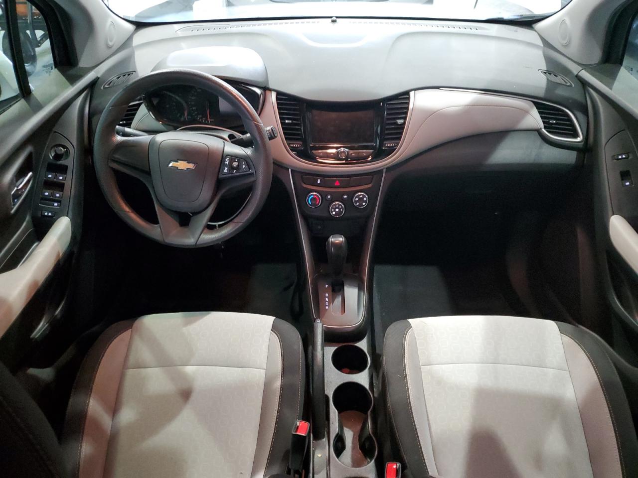 2020 Chevrolet Trax Ls VIN: 3GNCJKSB0LL115586 Lot: 84915795