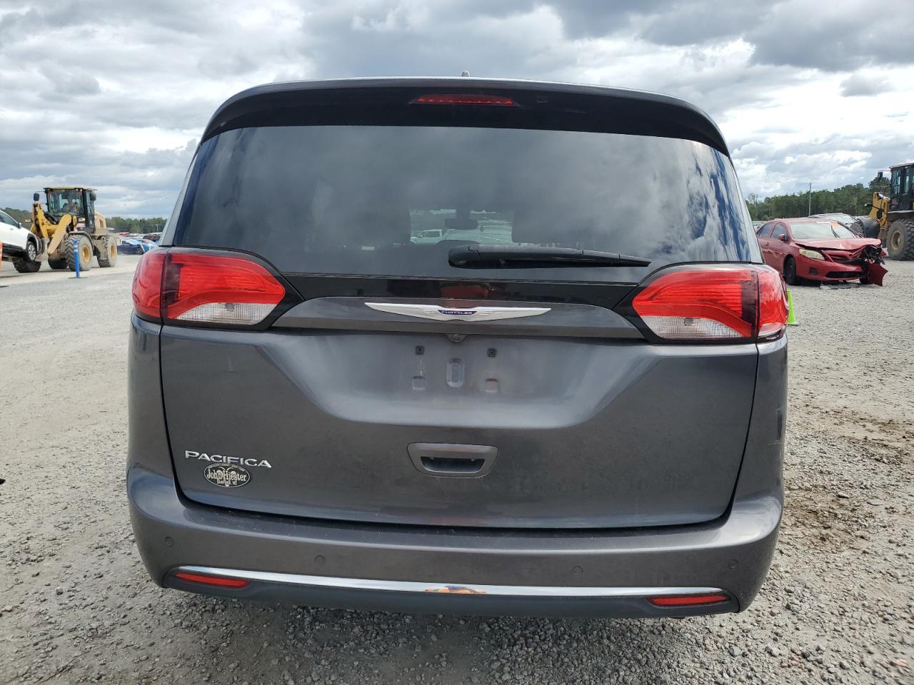 2020 Chrysler Pacifica Touring L VIN: 2C4RC1BG6LR276319 Lot: 81896895