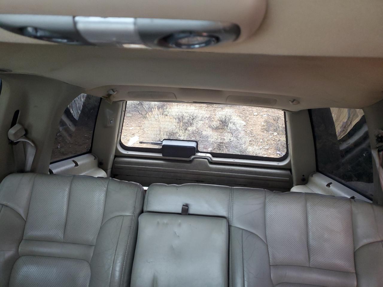 2000 Cadillac Escalade Luxury VIN: 1GYEK63R1YR227826 Lot: 86548275