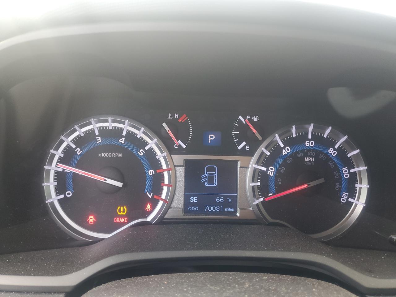2019 Toyota 4Runner Sr5/Sr5 Premium VIN: JTEBU5JR2K5667581 Lot: 85728845