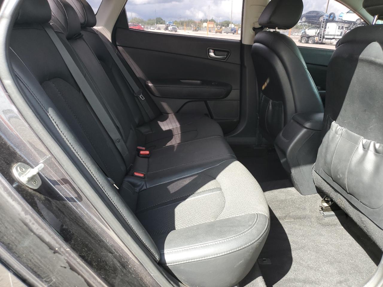 2018 Kia Optima Lx VIN: 5XXGT4L30JG252169 Lot: 85122245