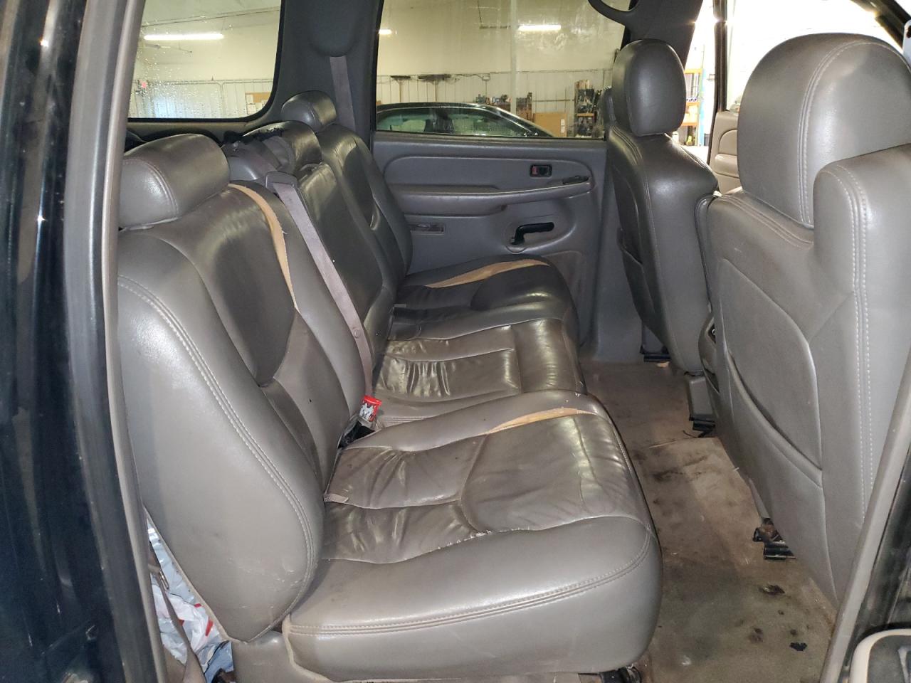 2005 Chevrolet Suburban K1500 VIN: 3GNFK16Z35G182299 Lot: 85705735