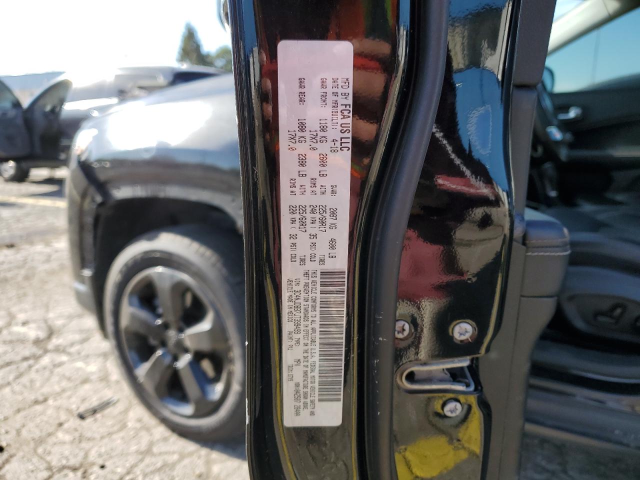 2018 Jeep Compass Latitude VIN: 3C4NJDBB7JT399499 Lot: 85528765