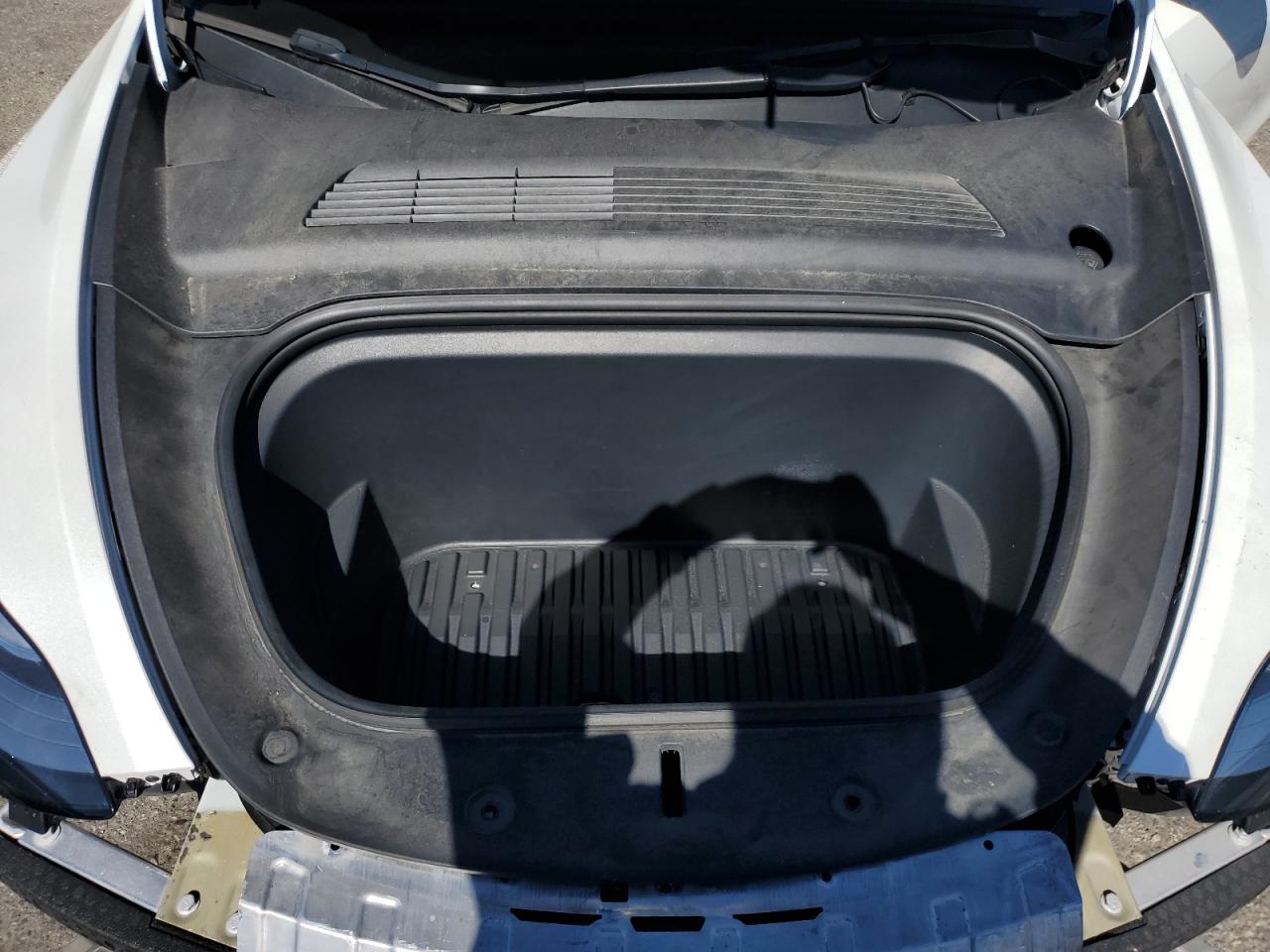 2021 Tesla Model Y VIN: 5YJYGAEE2MF157531 Lot: 85905655