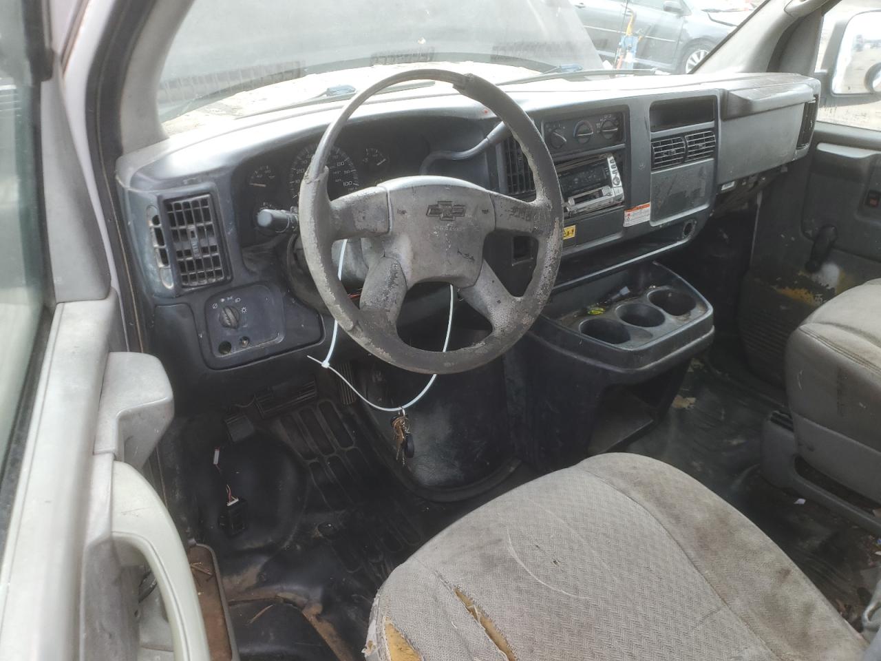 2004 Chevrolet Express G1500 VIN: 1GCFG15X341105259 Lot: 86641335