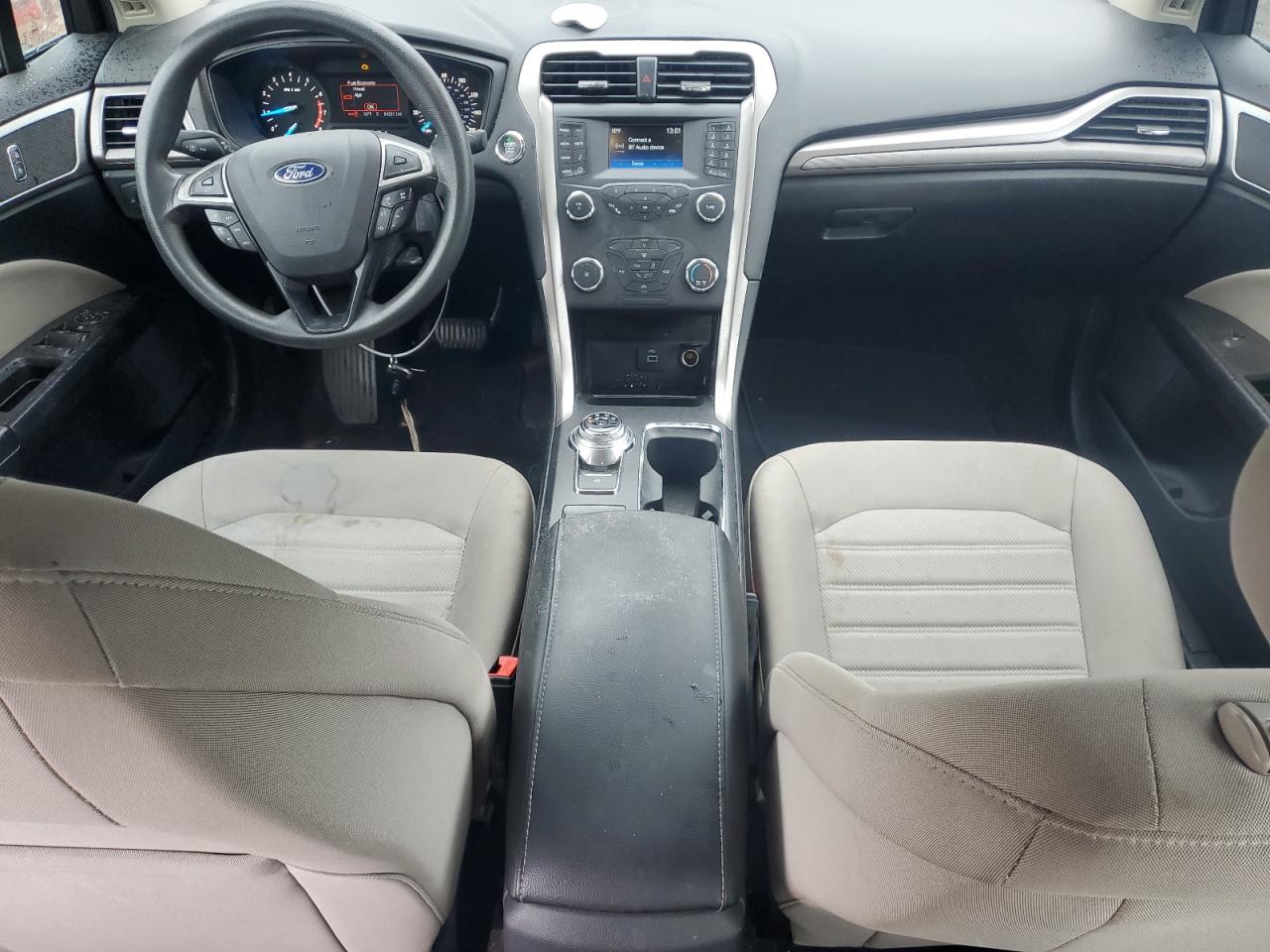 2019 Ford Fusion S VIN: 3FA6P0G72KR279162 Lot: 86433595