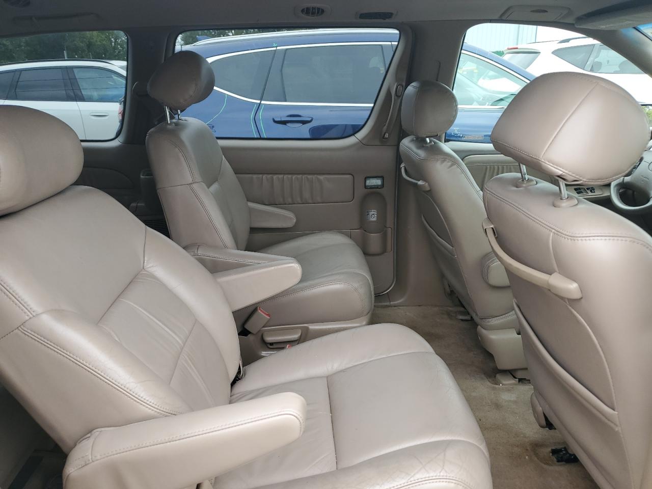 2003 Toyota Sienna Le VIN: 4T3ZF13C43U556118 Lot: 85928875