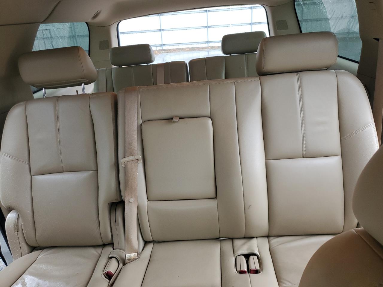 2010 Chevrolet Suburban C1500 Lt VIN: 1GNUCJE02AR202480 Lot: 85529905