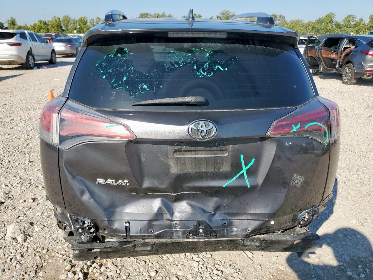 2018 Toyota Rav4 Le VIN: JTMZFREV8JJ736677 Lot: 85577585