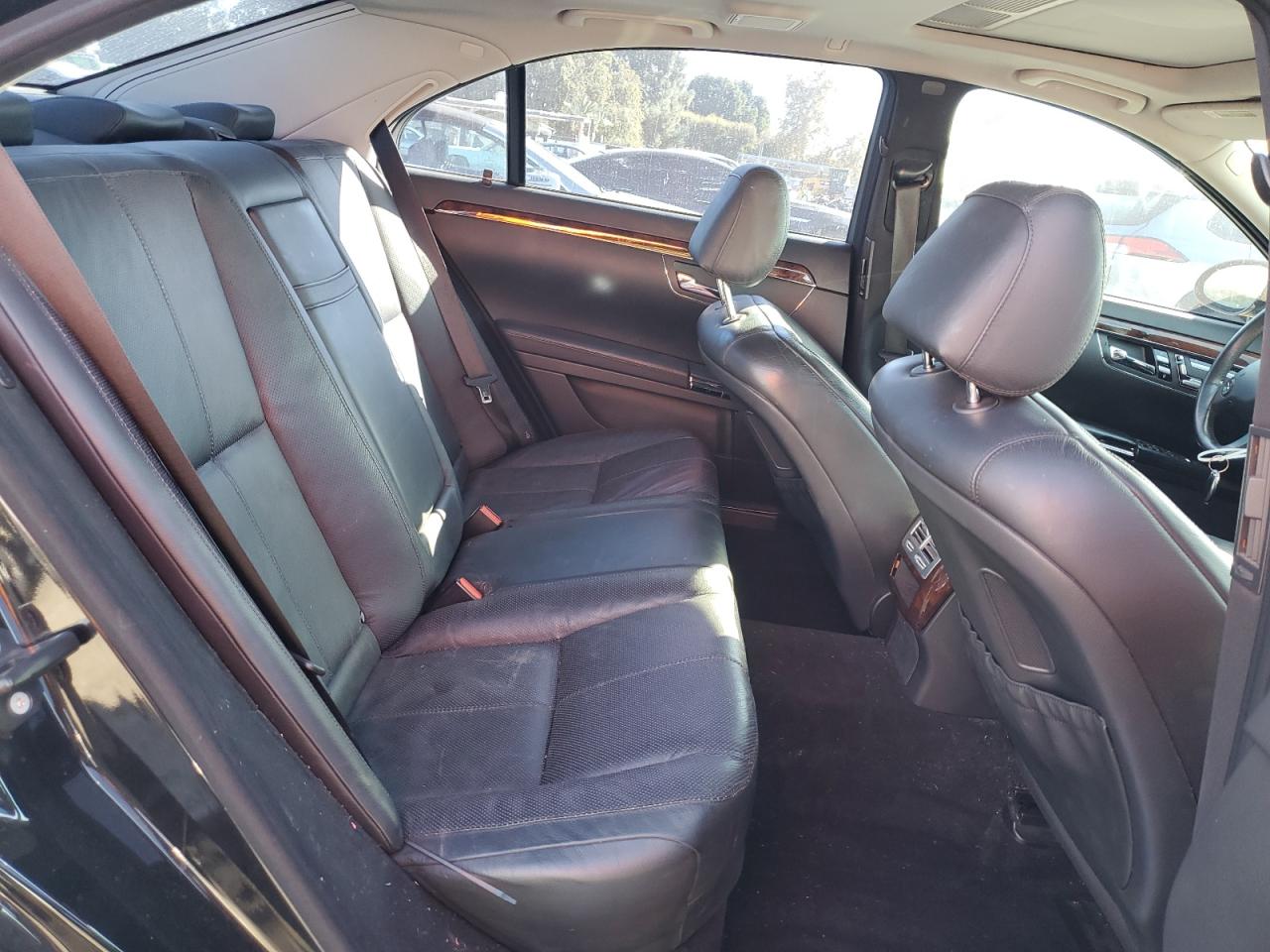 2007 Mercedes-Benz S 550 VIN: WDDNG71X27A024655 Lot: 85010325