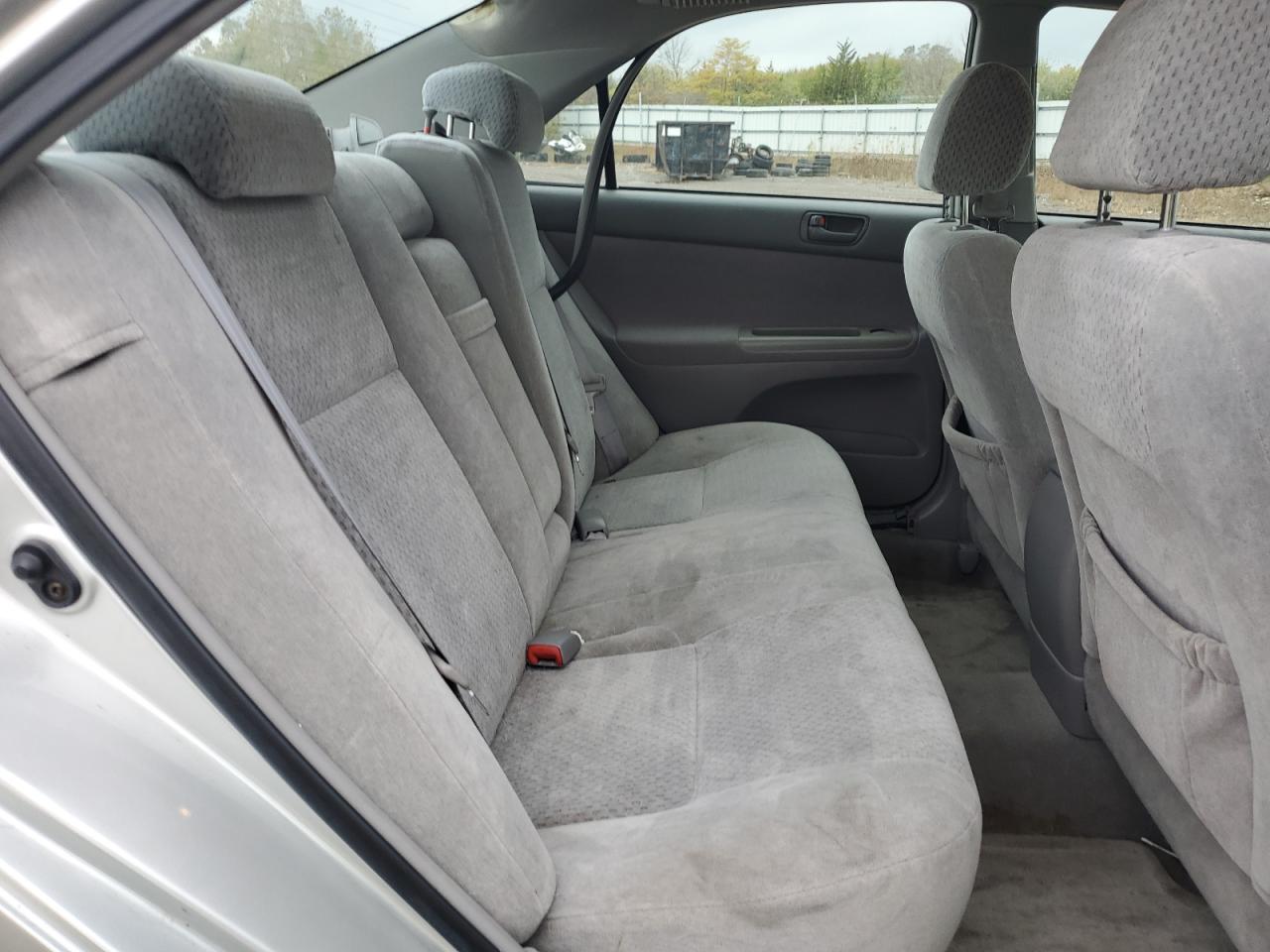 2004 Toyota Camry Le VIN: 4T1BE32K34U940555 Lot: 82257625