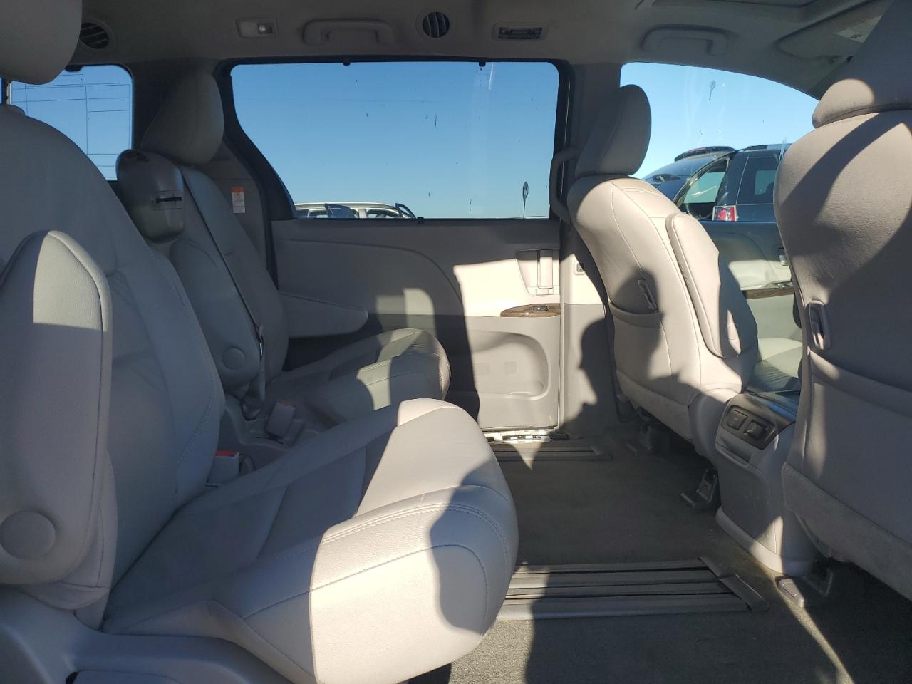 2017 Toyota Sienna Xle VIN: 5TDYZ3DC3HS885401 Lot: 86446435