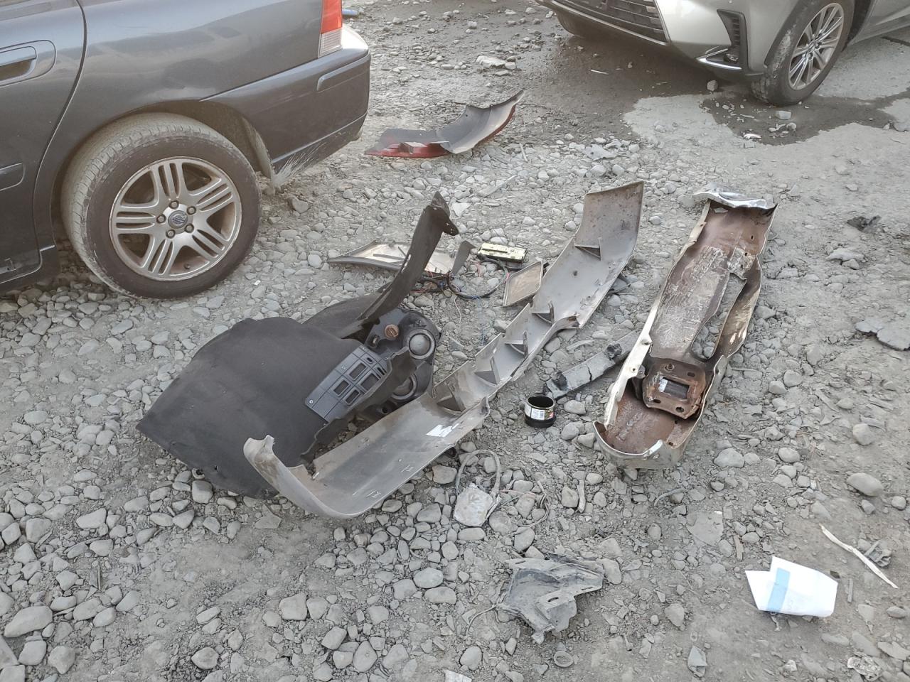 1998 Ford Econoline E350 Super Duty VIN: 1FBSS31S5WHB70678 Lot: 90042505