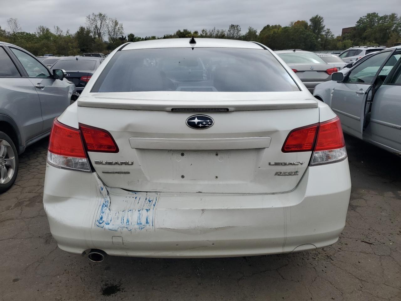 2011 Subaru Legacy 2.5I Limited VIN: 4S3BMBK64B3252667 Lot: 86490425