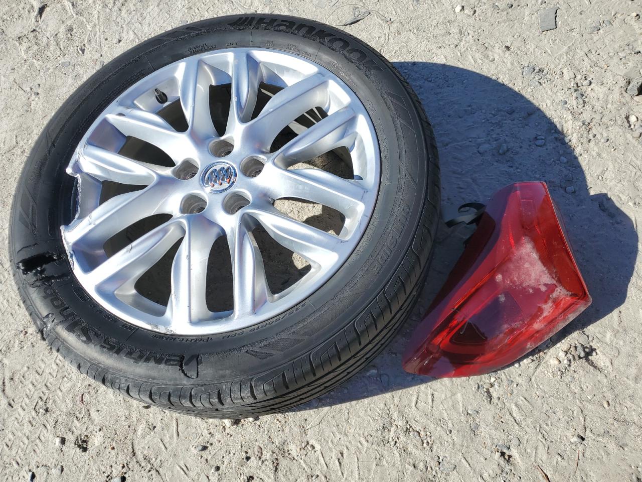 2019 Buick Envision Premium VIN: LRBFX3SX2KD019919 Lot: 85077115