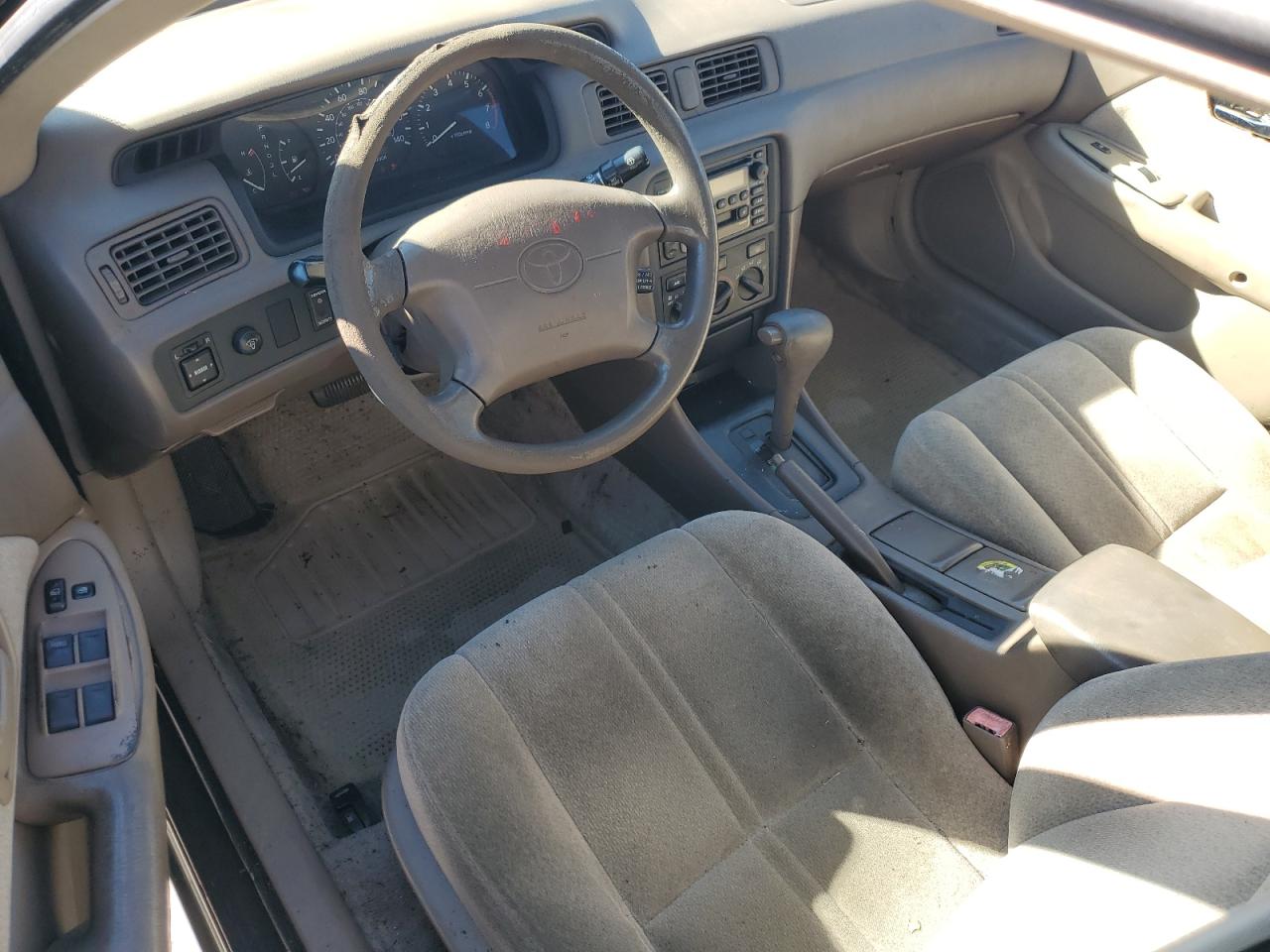 2000 Toyota Camry Ce VIN: 4T1BG22K3YU923748 Lot: 90930425