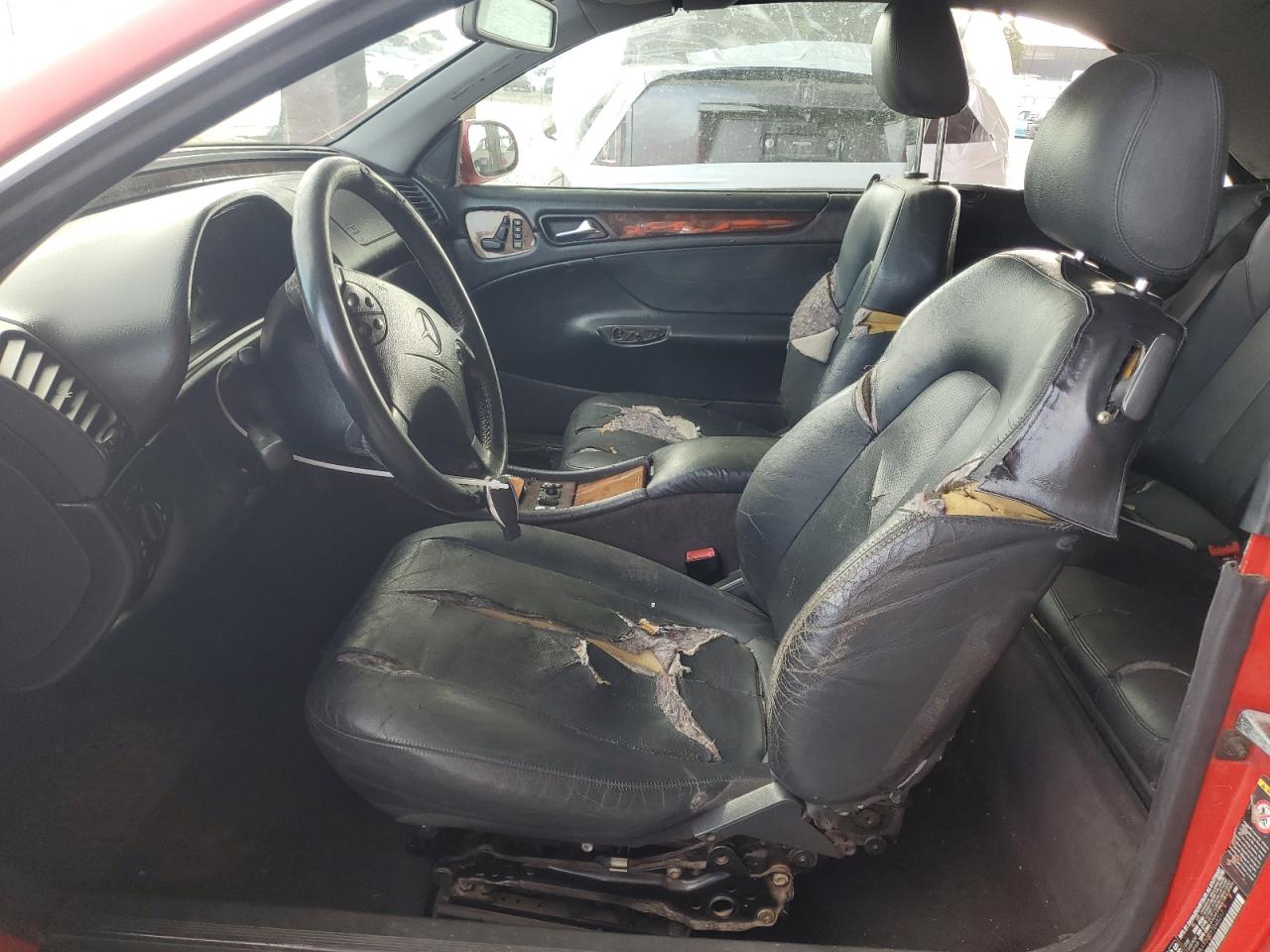 2000 Mercedes-Benz Clk 320 VIN: WDBLK65G5YT045217 Lot: 86090025