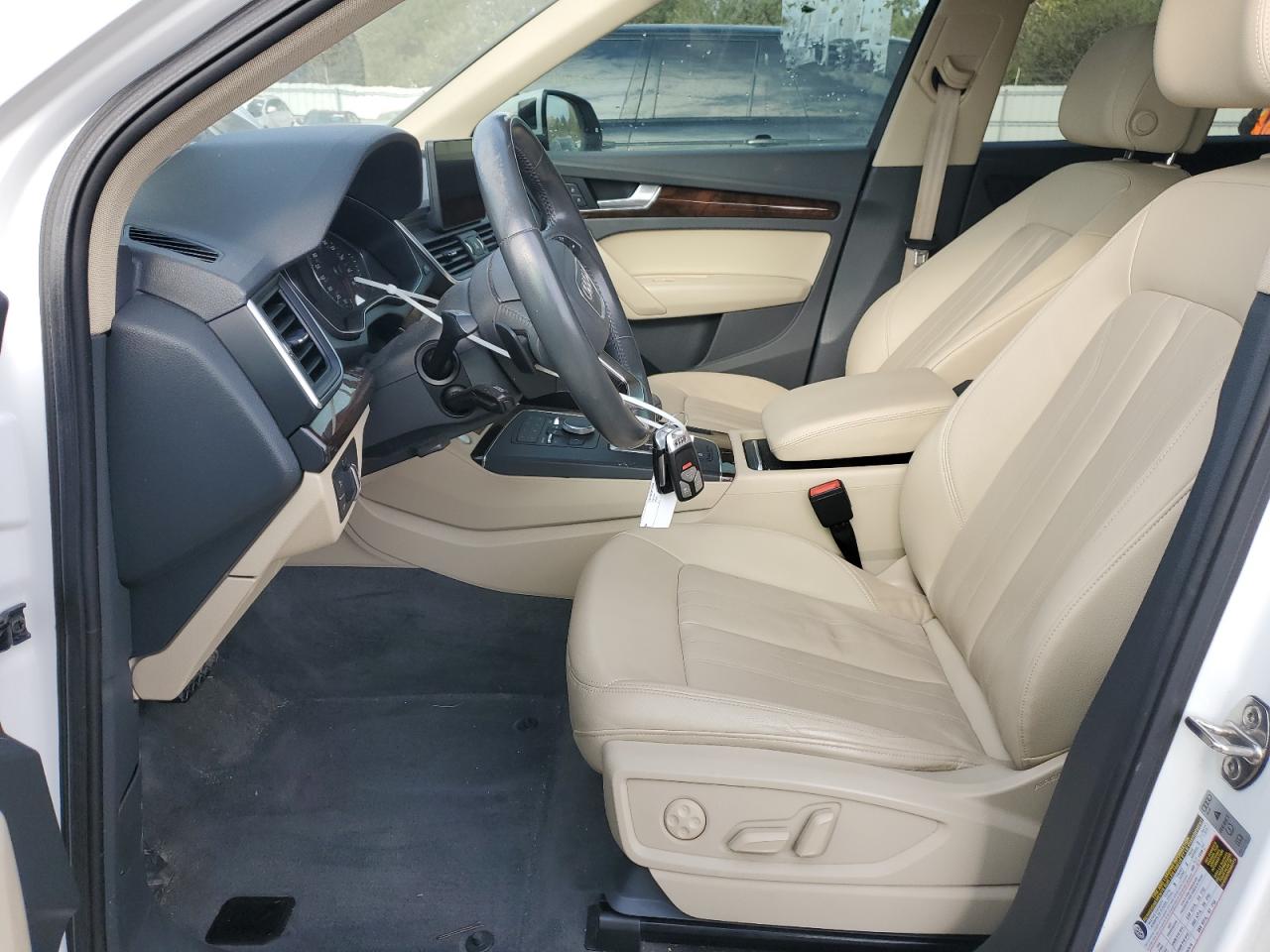 2020 Audi Q5 Premium VIN: WA1ANAFY0L2020180 Lot: 90943745