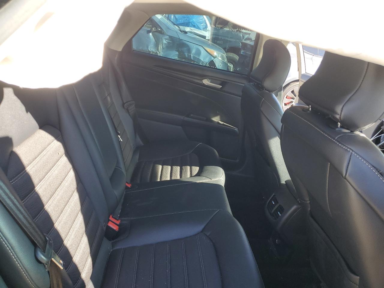 2018 Ford Fusion Se VIN: 3FA6P0HD8JR184513 Lot: 90261655