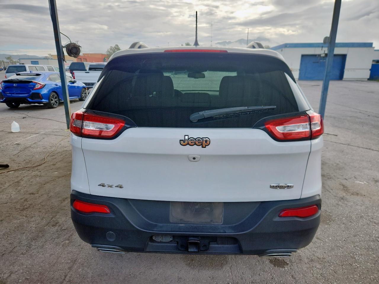 2016 Jeep Cherokee Latitude VIN: 1C4PJMCS4GW155187 Lot: 86330705