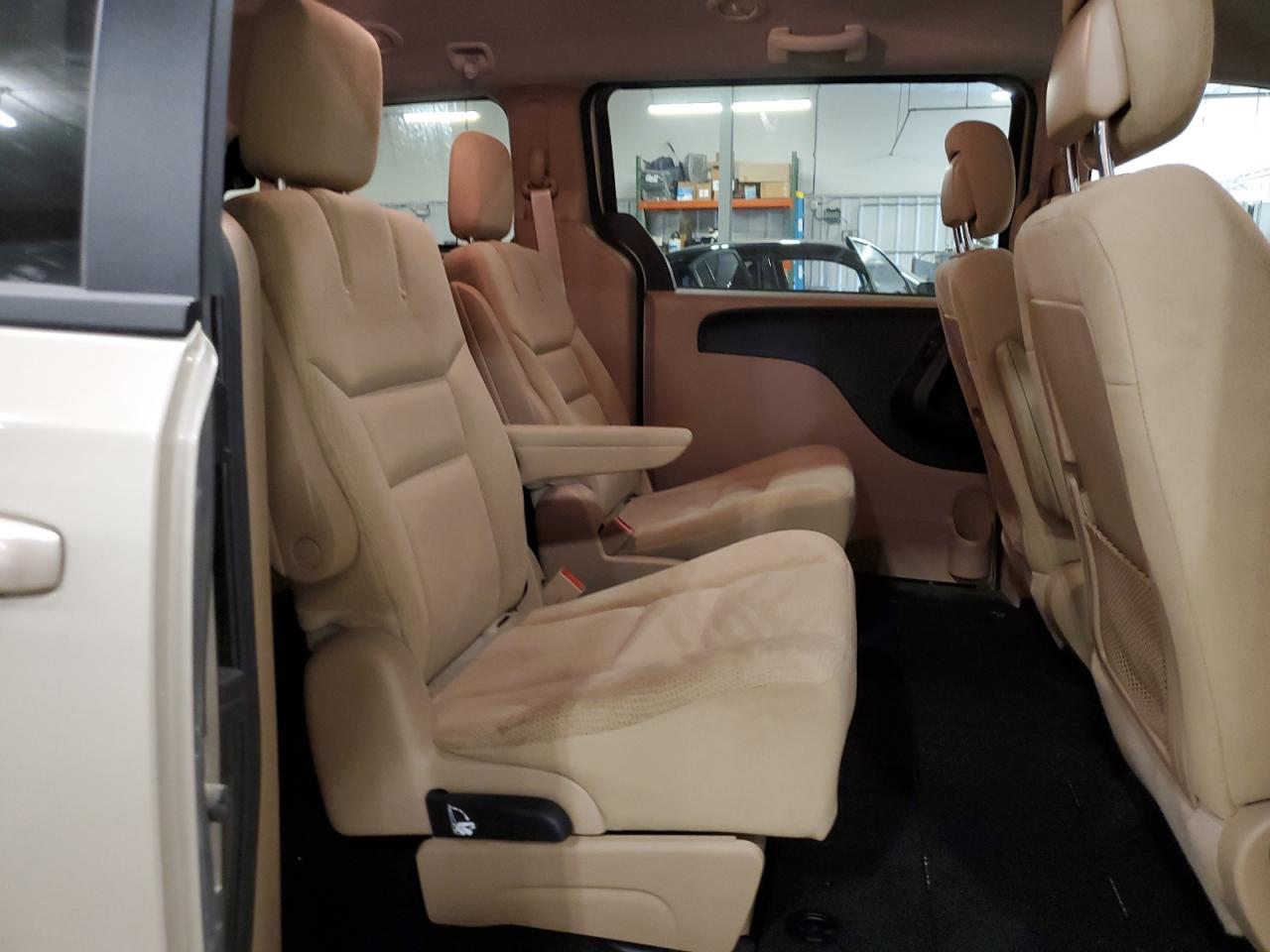 2016 Dodge Grand Caravan Sxt VIN: 2C4RDGCG2GR210869 Lot: 84391155