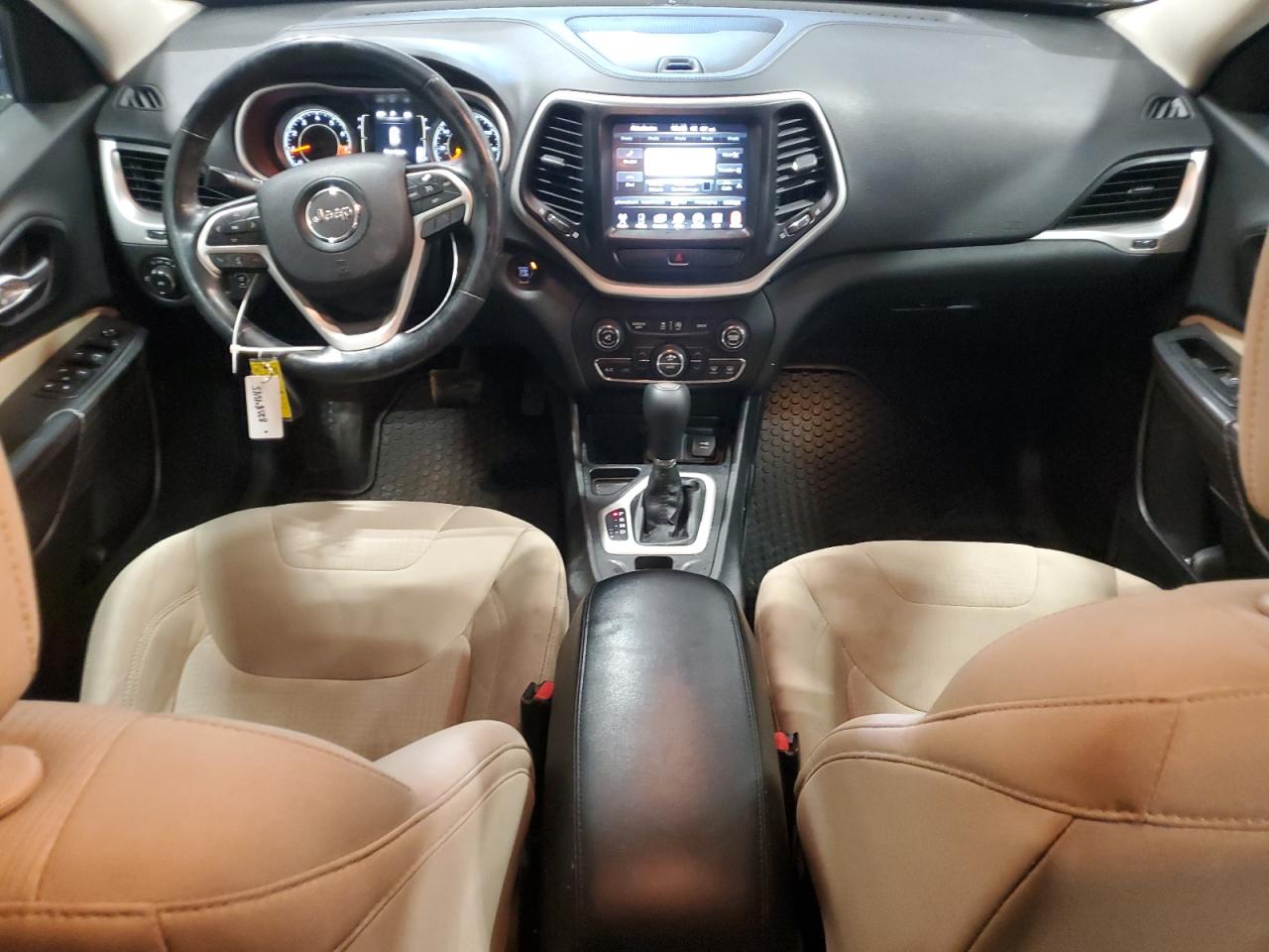 2015 Jeep Cherokee Latitude VIN: 1C4PJLCS2FW690804 Lot: 82584545