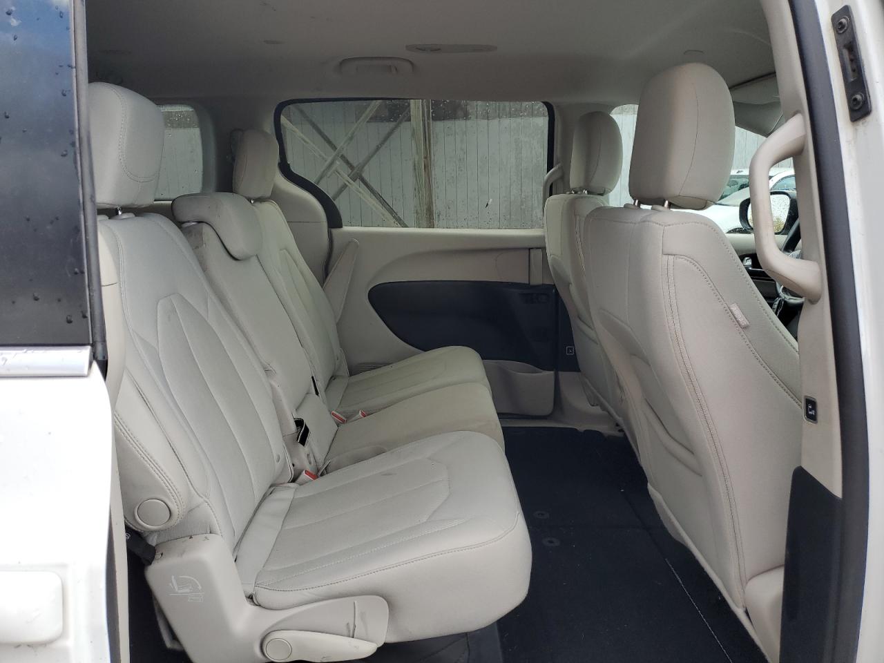 2017 Chrysler Pacifica Touring VIN: 2C4RC1DG7HR522329 Lot: 82664905