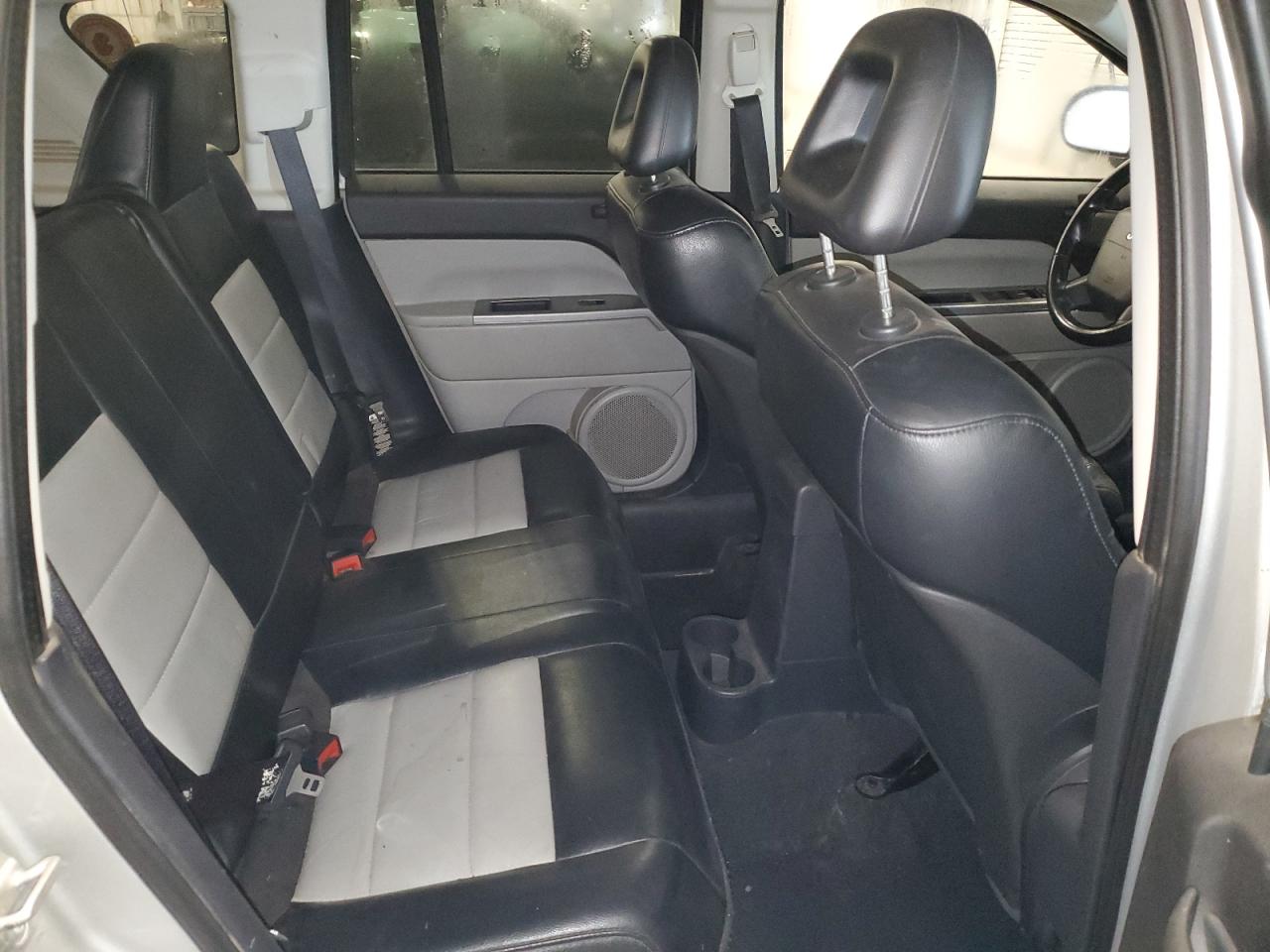 2007 Jeep Compass Limited VIN: 1J8FF57W97D198430 Lot: 86083875