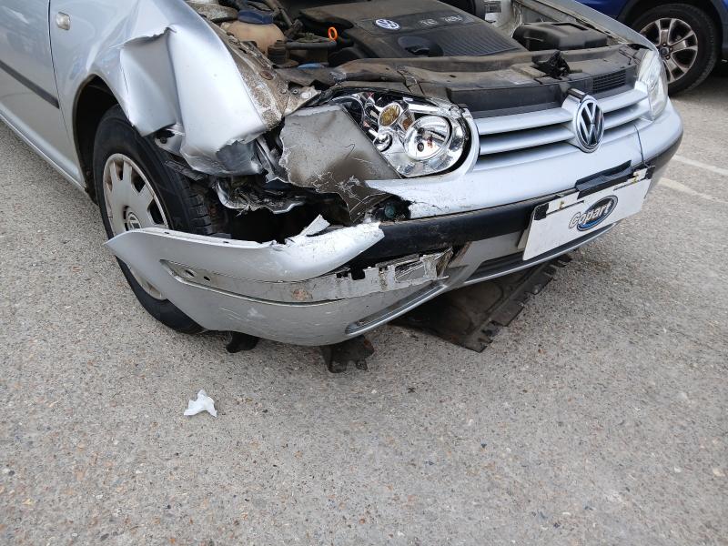 2002 VOLKSWAGEN GOLF 1.6 16V S 5DR