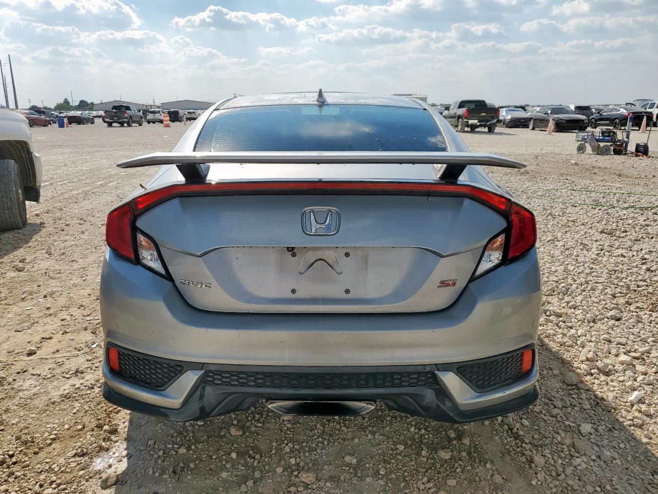 2018 Honda Civic Si VIN: 2HGFC3A55JH752322 Lot: 84900985