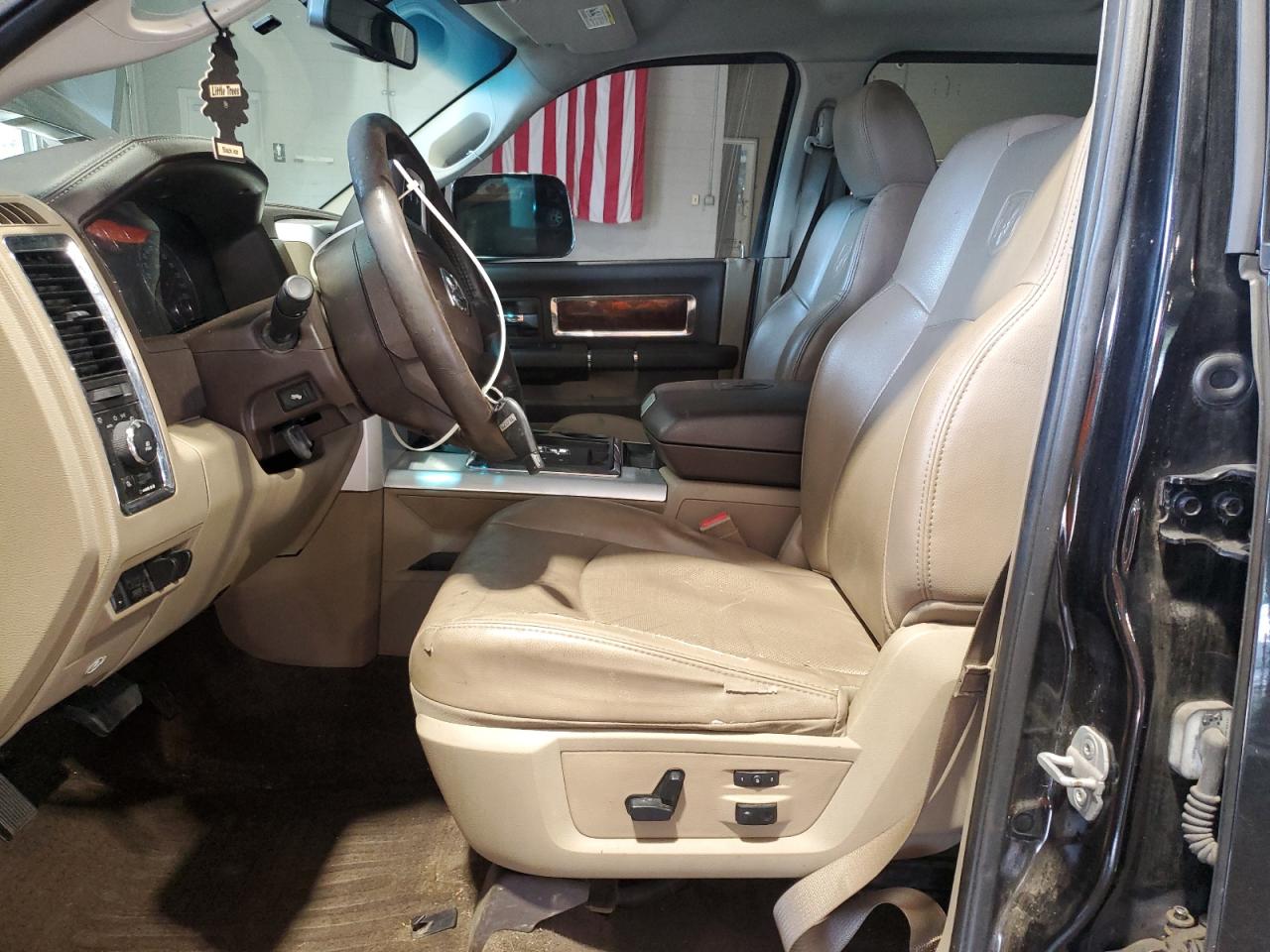 2011 Dodge Ram 1500 VIN: 1D7RV1CT3BS588316 Lot: 84956655