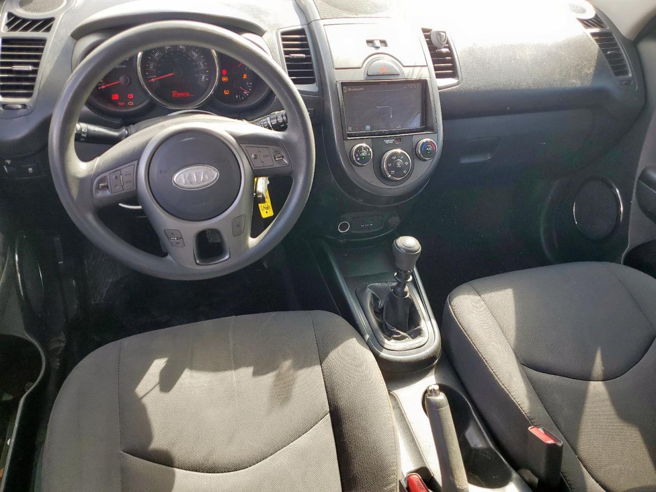 2011 Kia Soul + VIN: KNDJT2A26B7311398 Lot: 81793575