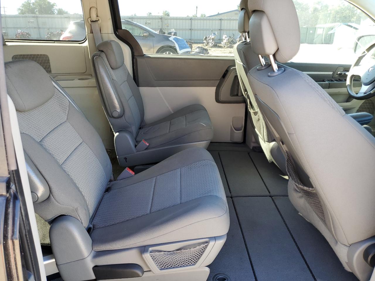 2010 Dodge Grand Caravan Se VIN: 2D4RN4DE7AR326779 Lot: 86274575