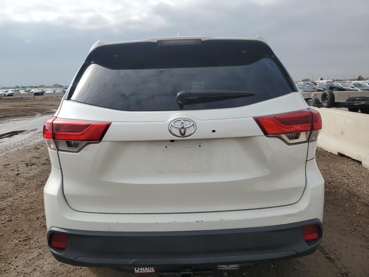 2018 Toyota Highlander Se VIN: 5TDJZRFH8JS848041 Lot: 82294595