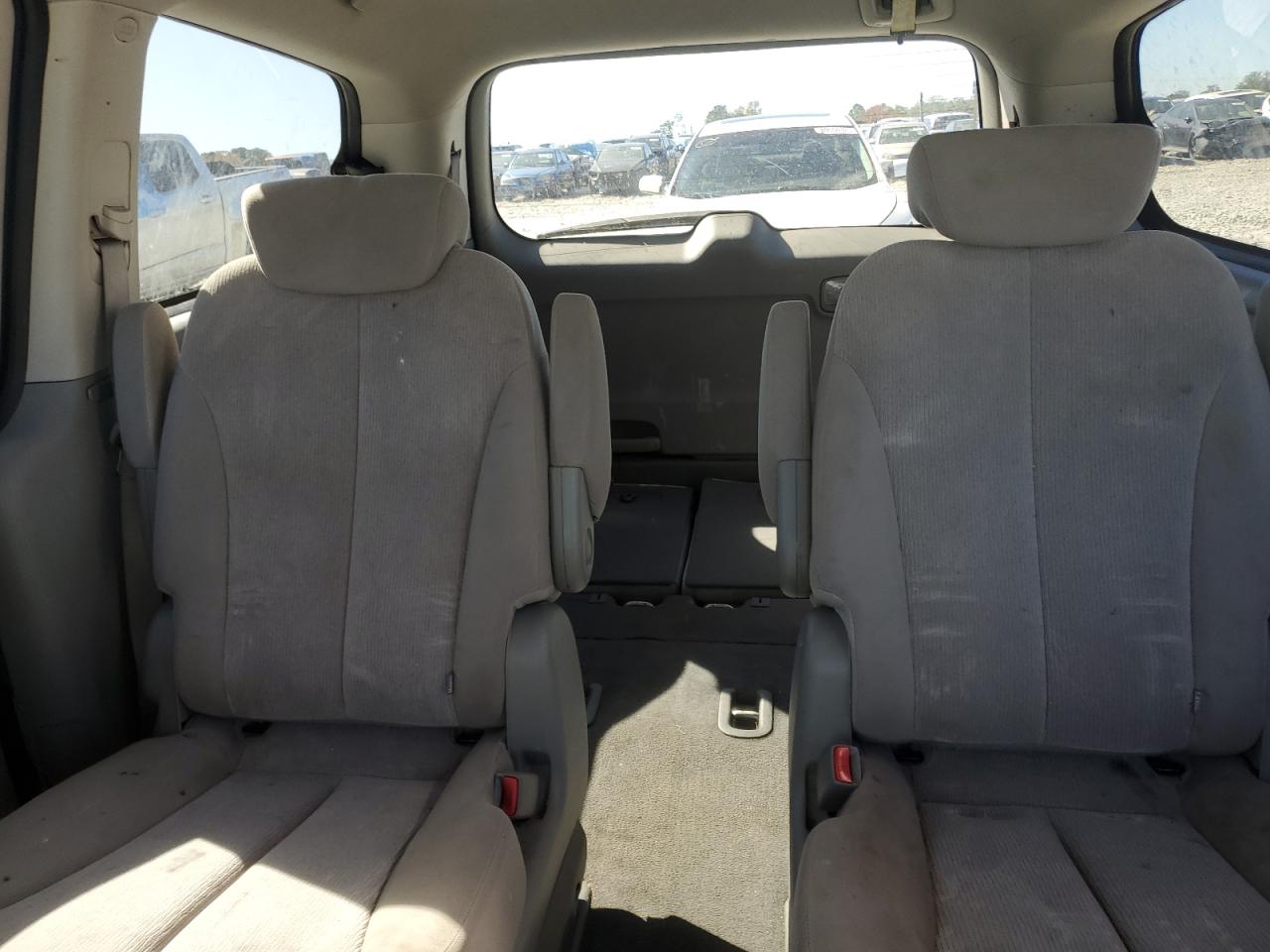 2010 Kia Sedona Lx VIN: KNDMG4C32A6335348 Lot: 89803735