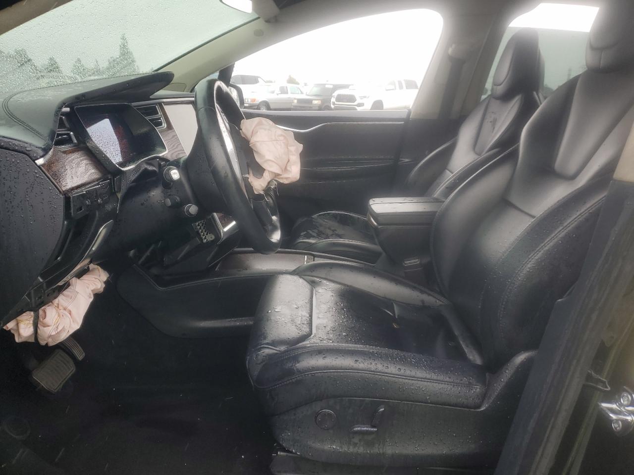 2017 Tesla Model X VIN: 5YJXCDE23HF078437 Lot: 85916915