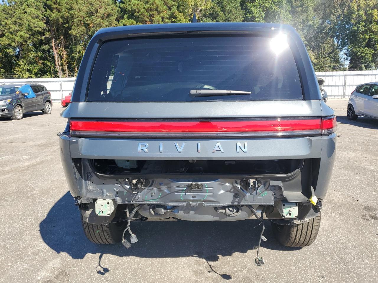 2025 Rivian R1S Adventure VIN: 7PDSGBBAXSN055611 Lot: 85348445