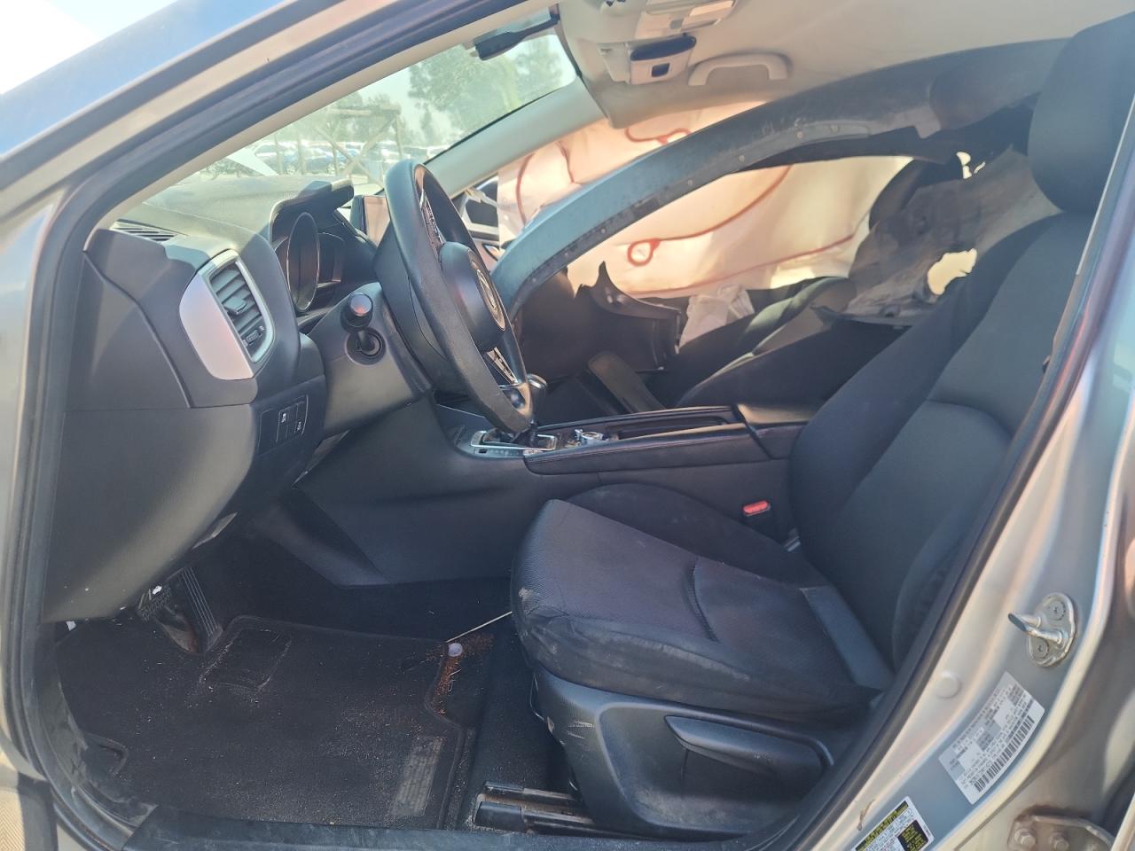 2017 Mazda 3 Sport VIN: 3MZBN1K70HM114015 Lot: 81989335