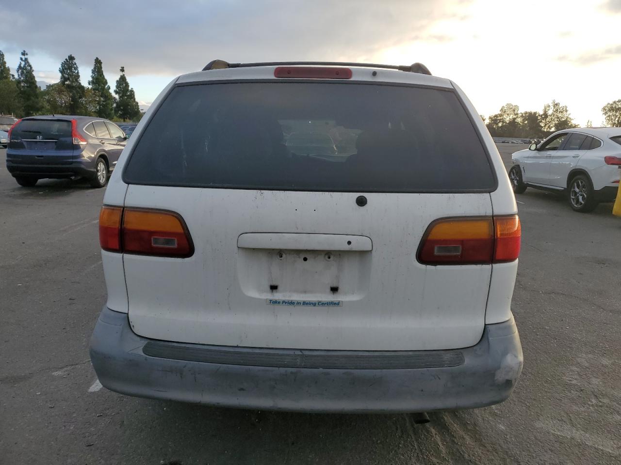 1998 Toyota Sienna Le VIN: 4T3ZF13C2WU059928 Lot: 81786845