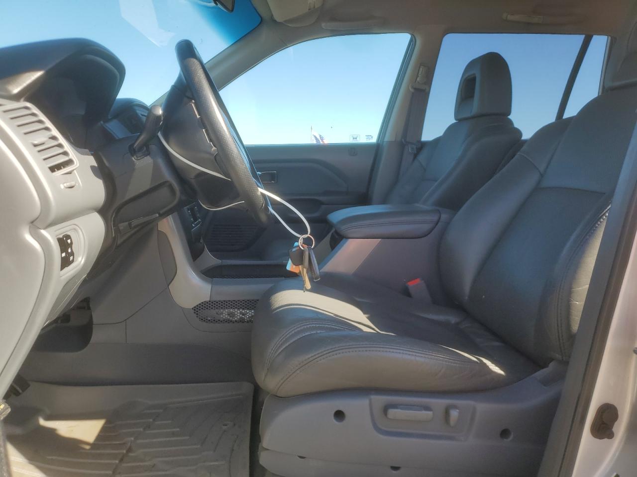 2004 Honda Pilot Exl VIN: 2HKYF18524H540921 Lot: 85381755