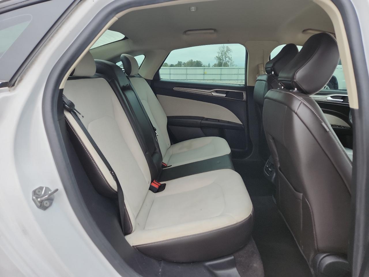 2020 Ford Fusion Se VIN: 3FA6P0HD3LR261825 Lot: 70767665