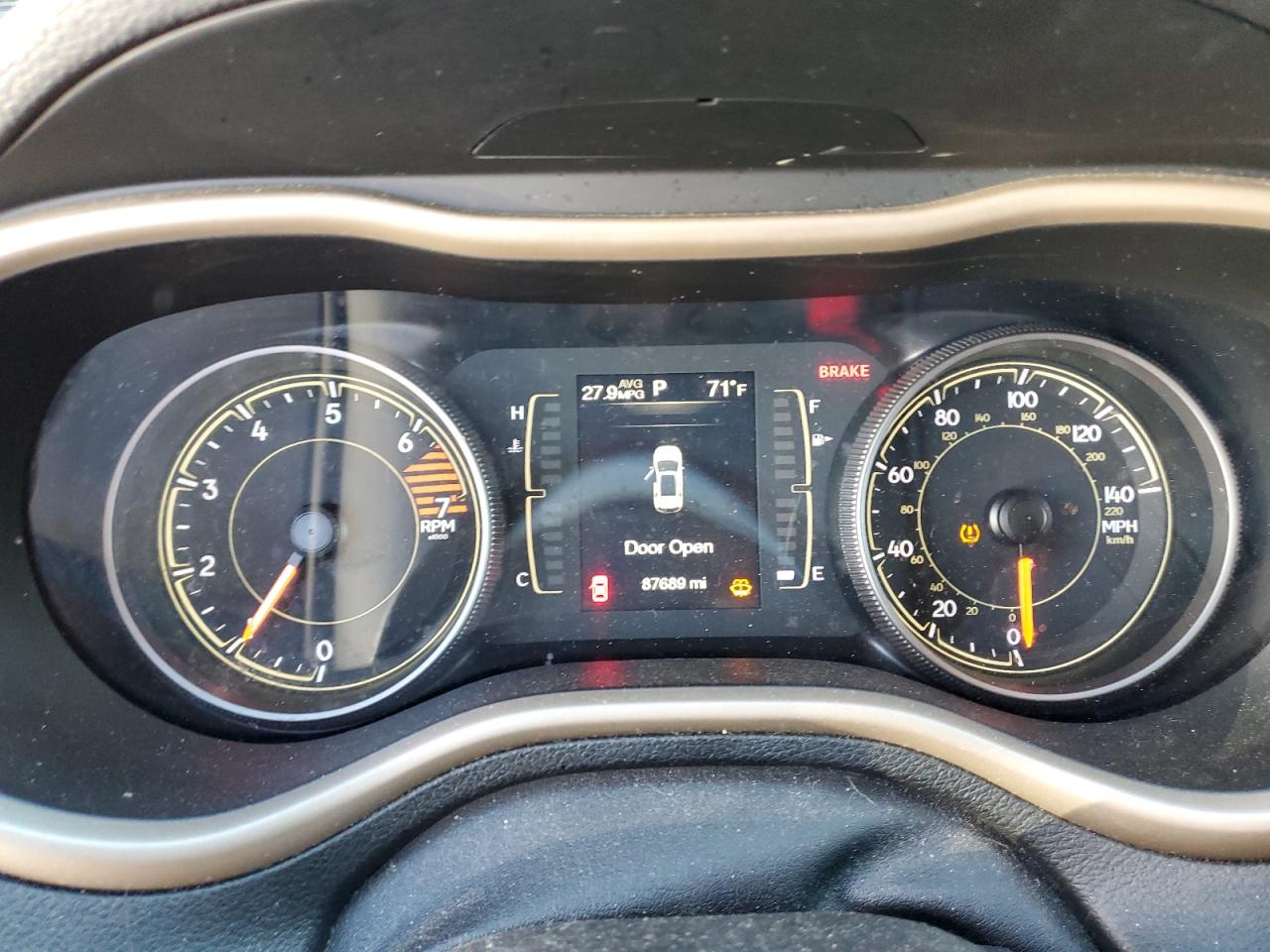 2018 Jeep Cherokee Latitude VIN: 1C4PJMCB6JD502327 Lot: 84456755