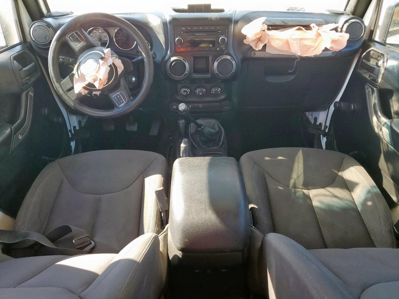 2015 Jeep Wrangler Unlimited Sport VIN: 1C4BJWDG2FL723078 Lot: 85328075