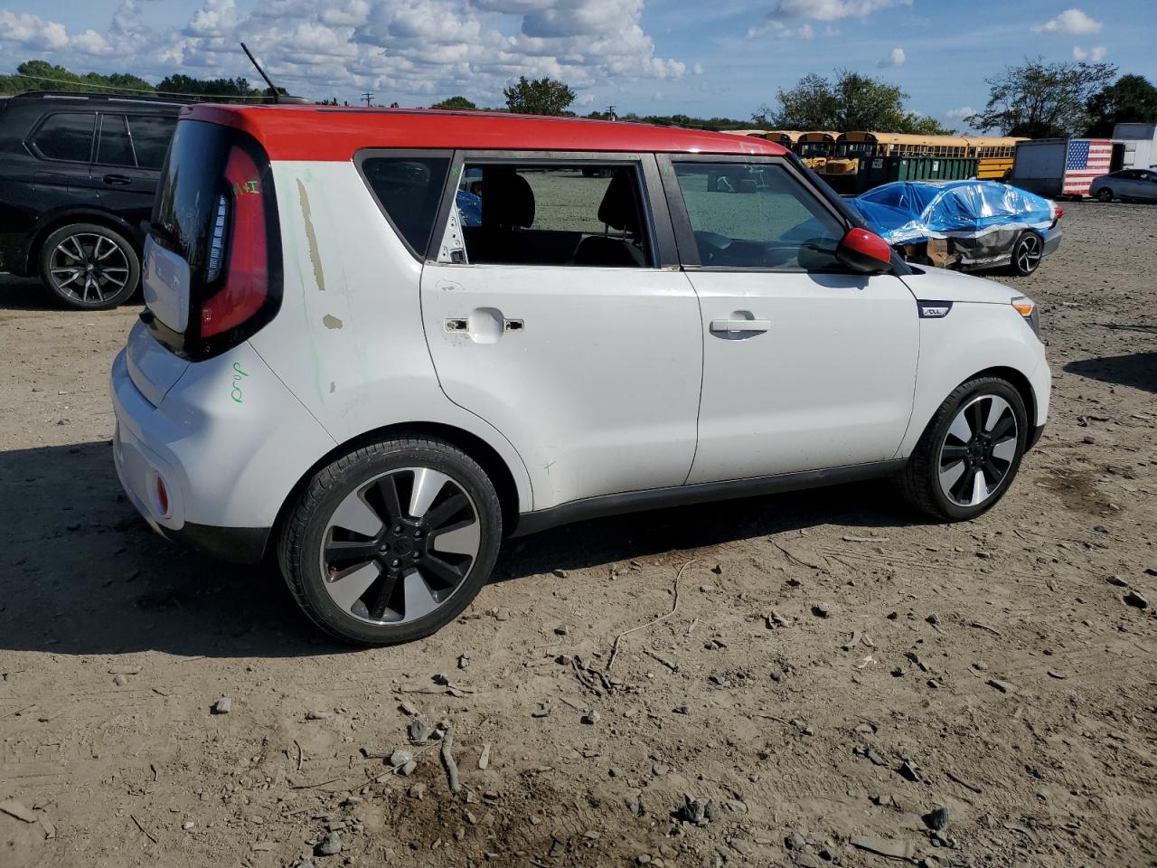 2017 Kia Soul + VIN: KNDJP3A5XH7443352 Lot: 81983495