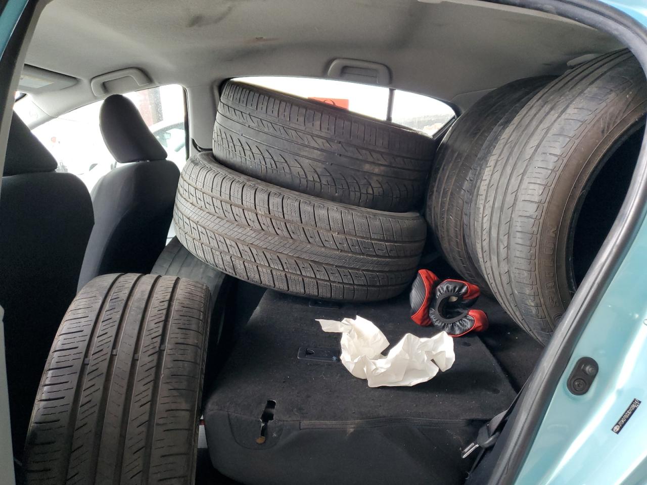 2013 Toyota Prius C VIN: JTDKDTB33D1038747 Lot: 82324805