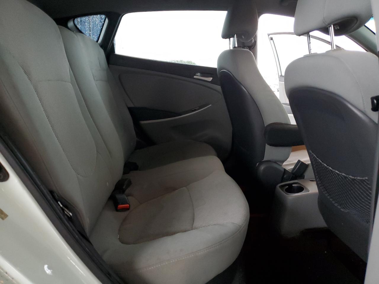 2013 Hyundai Accent Gls VIN: KMHCT5AE1DU126826 Lot: 82784305