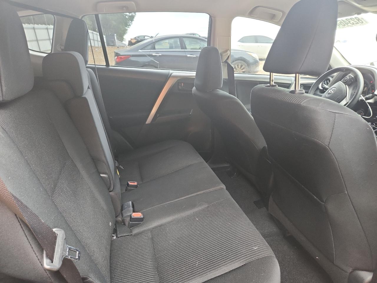 2018 Toyota Rav4 Le VIN: JTMZFREV8JJ209755 Lot: 82346475